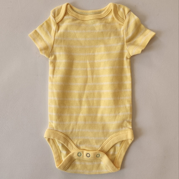 Bundle of 3 Cloud Island Onesies - Picture 3 of 10